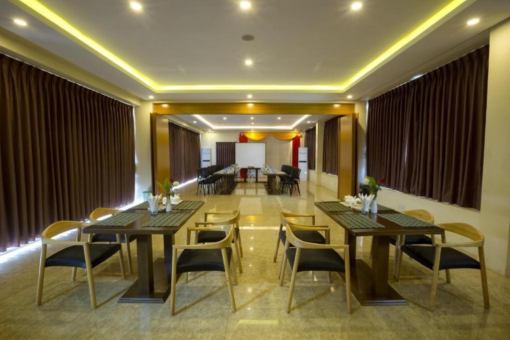 Virati Hotel Янгон Экстерьер фото