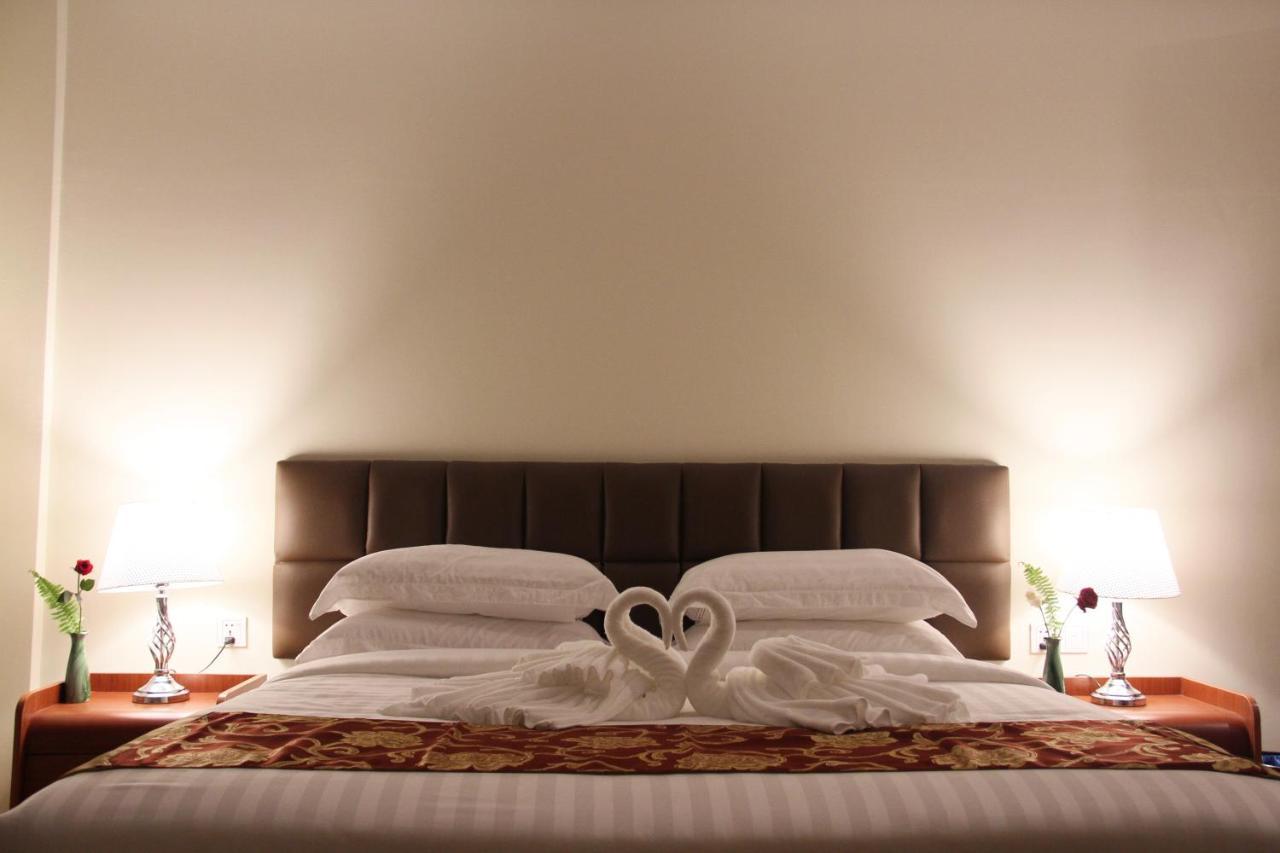 Virati Hotel Янгон Экстерьер фото